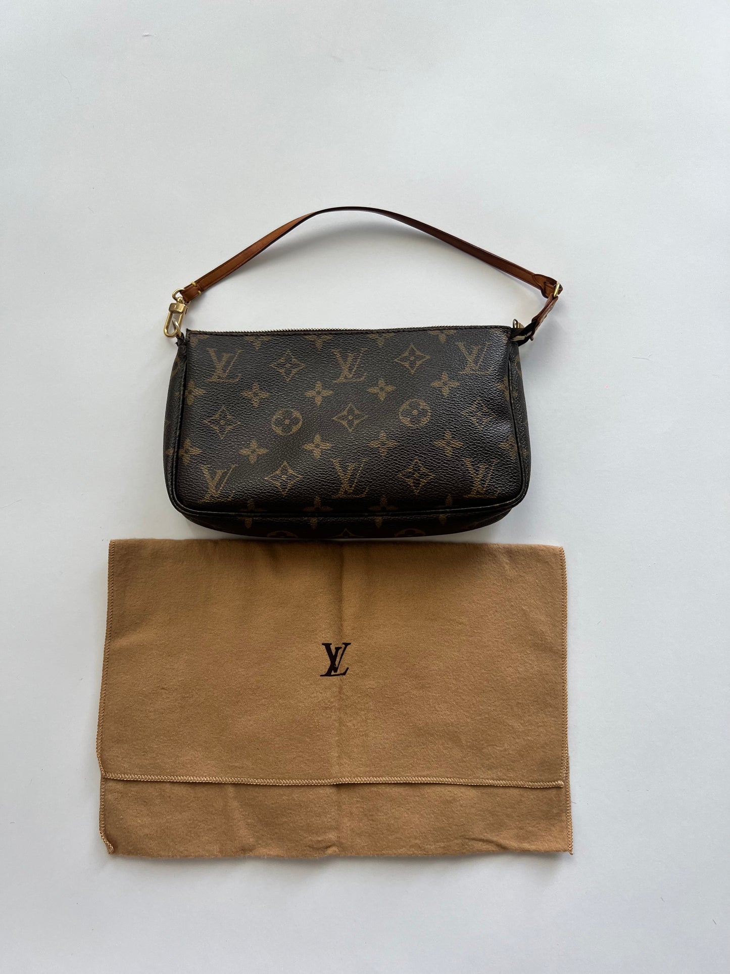 Louis Vuitton Pochette