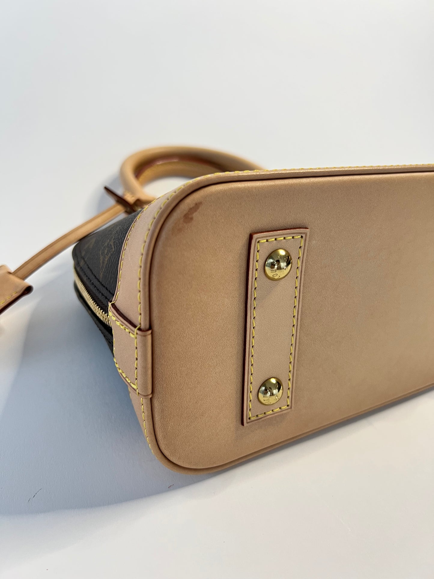 Louis Vuitton Alma BB 2022